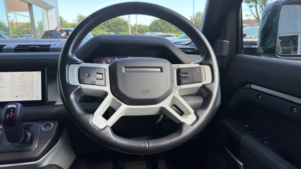 Land Rover Defender 2.0 D240 S 110 5dr Auto Diesel Estate - Image 15