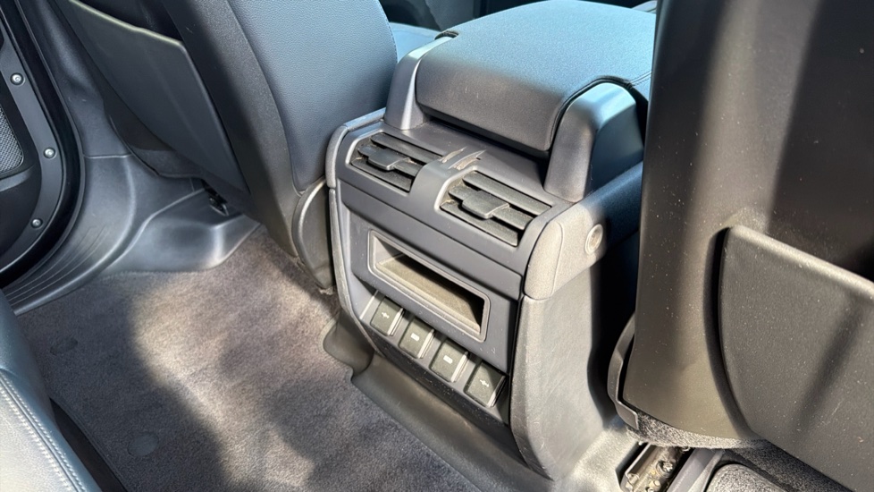 Land Rover Defender 2.0 D240 S 110 5dr Auto Diesel Estate - Image 18