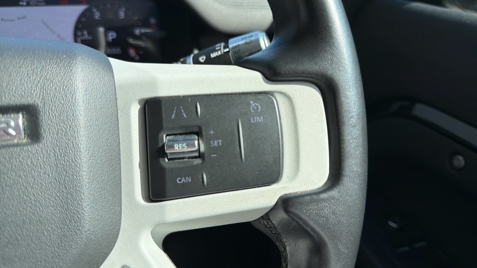 Land Rover Defender 2.0 D240 S 110 5dr Auto Diesel Estate - Image 23