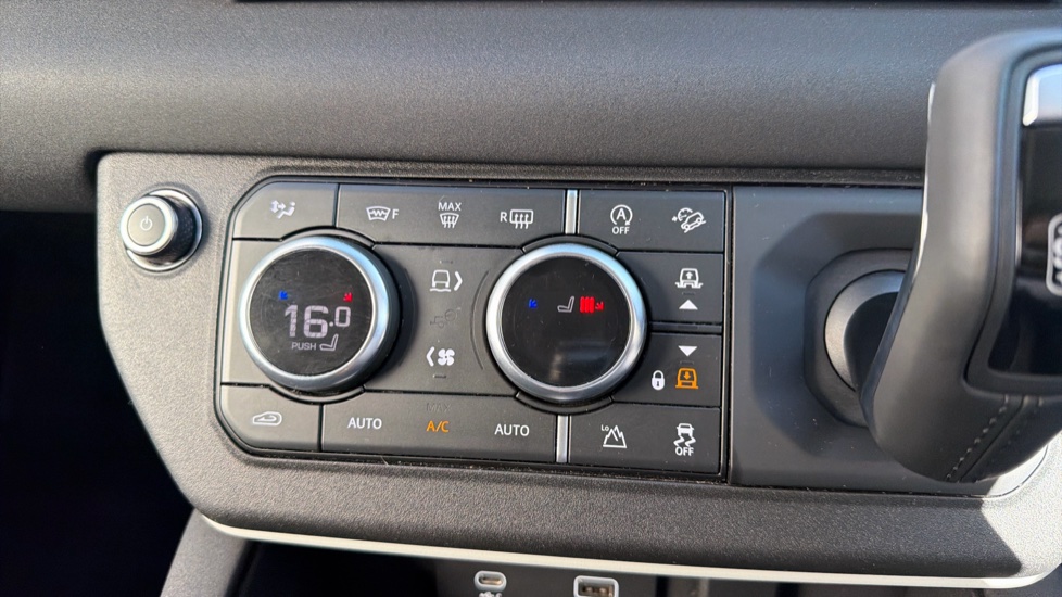 Land Rover Defender 2.0 D240 S 110 5dr Auto Diesel Estate - Image 29