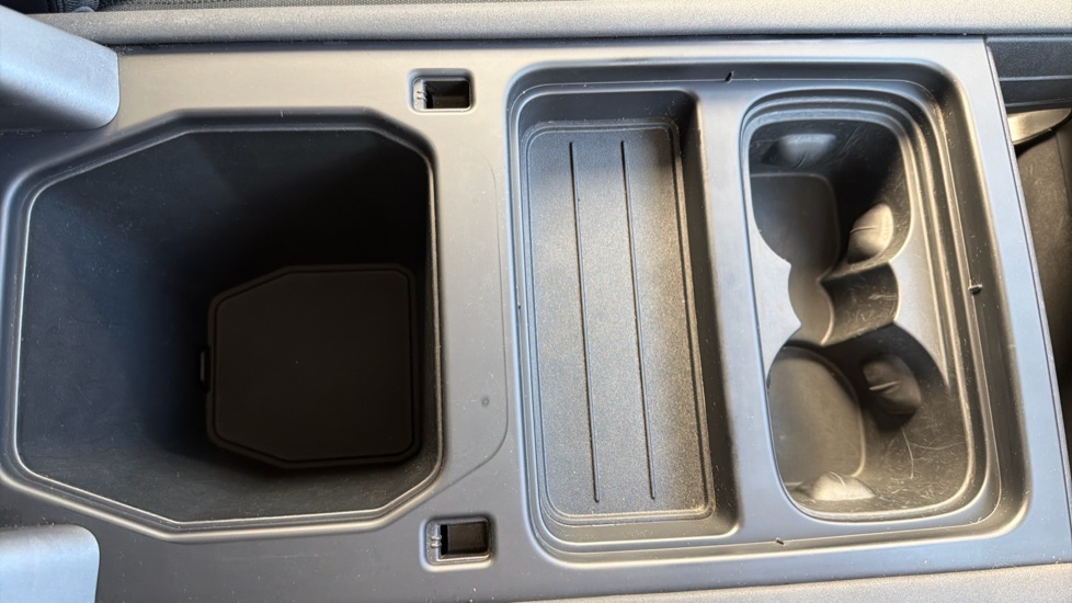 Land Rover Defender 2.0 D240 S 110 5dr Auto Diesel Estate - Image 31