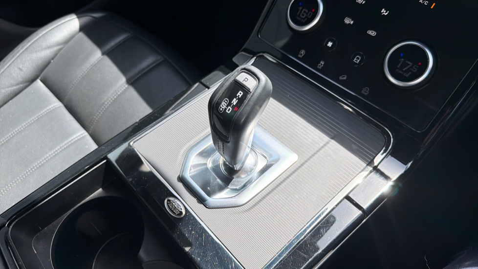 Land Rover Range Rover Evoque 2.0 D200 R-Dynamic S 5dr Auto Diesel Hatchback - Image 13