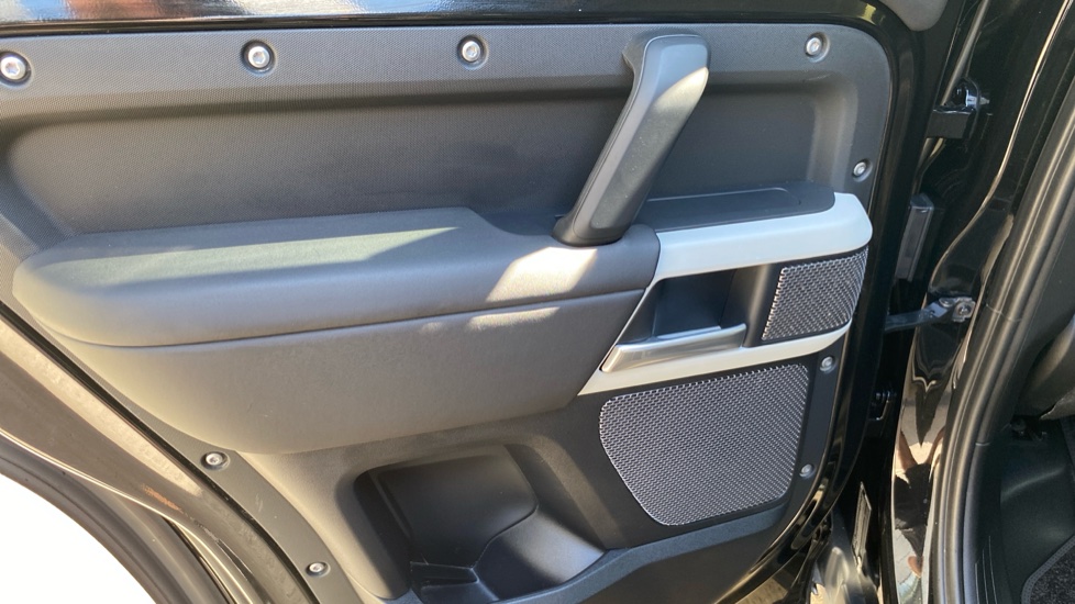 Land Rover Defender 3.0 D250 XS Edition 110 5dr Auto Diesel Estate - Image 36