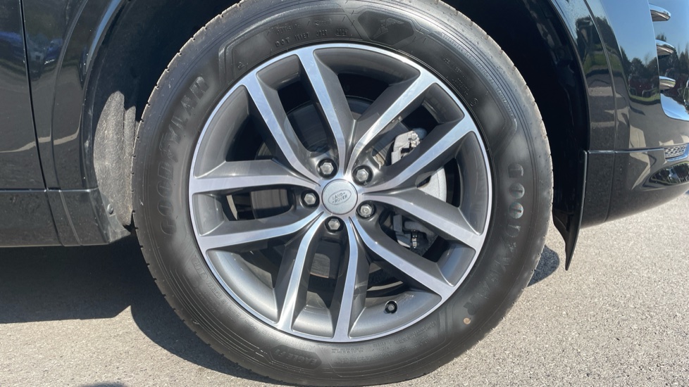 Land Rover Discovery Sport 2.0 D200 Dynamic SE 5dr Auto [5 Seat] Diesel Station Wagon - Image 8