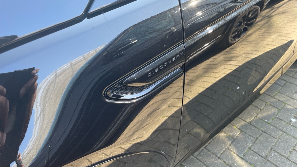 Land Rover Discovery Sport 2.0 D200 Dynamic SE 5dr Auto [5 Seat] Diesel Station Wagon - Image 24