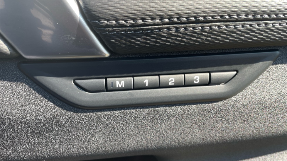 Land Rover Discovery Sport 2.0 D200 Dynamic SE 5dr Auto [5 Seat] Diesel Station Wagon - Image 34
