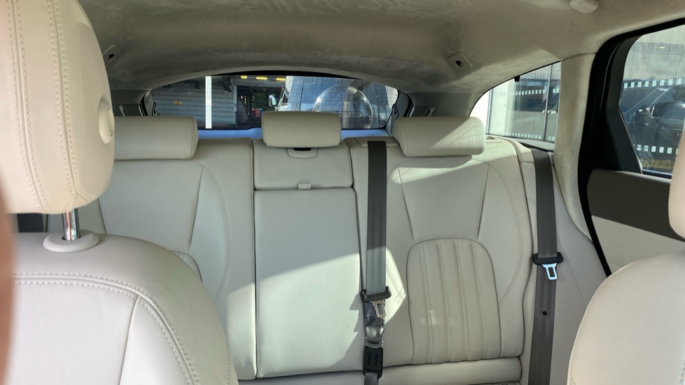 Jaguar XF 2.0i Portfolio 5dr Auto Petrol Estate - Image 15