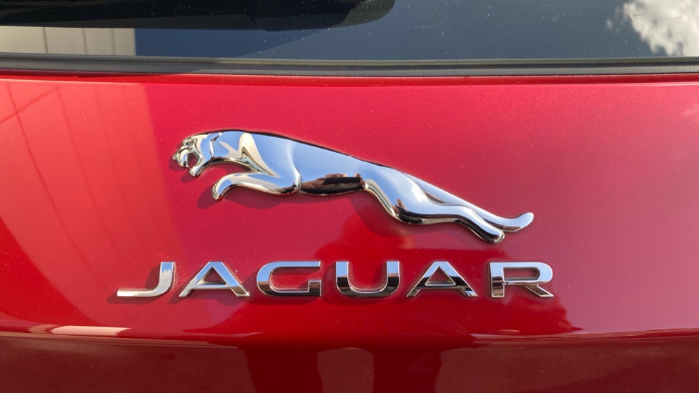 Jaguar XF 2.0i Portfolio 5dr Auto Petrol Estate - Image 26
