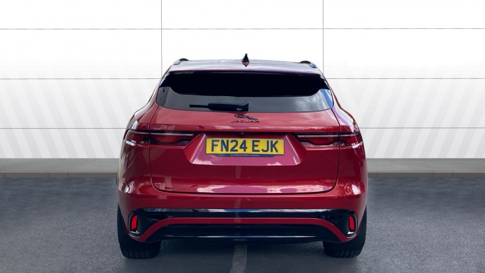 Jaguar F-Pace 2.0 D200 R-Dynamic HSE Black 5dr Auto AWD Diesel Estate - Image 6