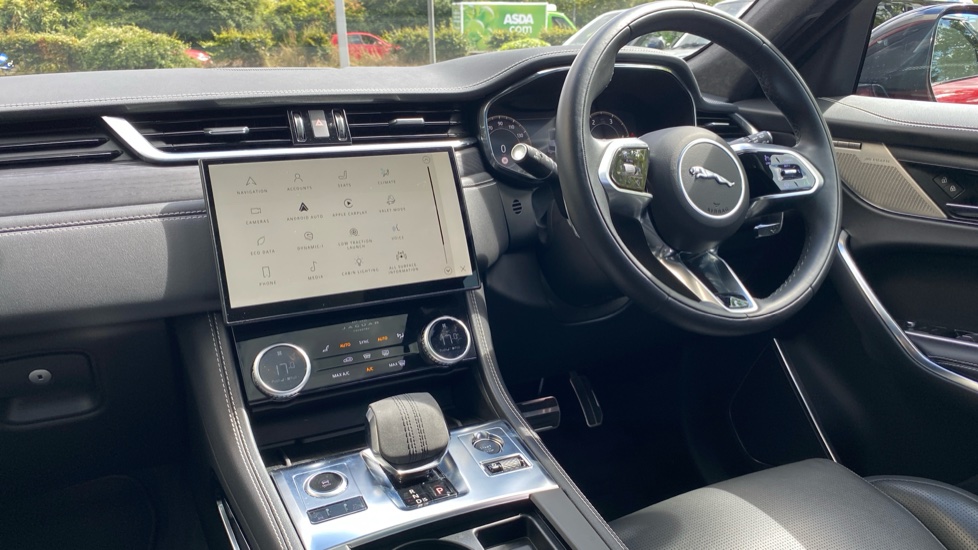 Jaguar F-Pace 2.0 D200 R-Dynamic HSE Black 5dr Auto AWD Diesel Estate - Image 9