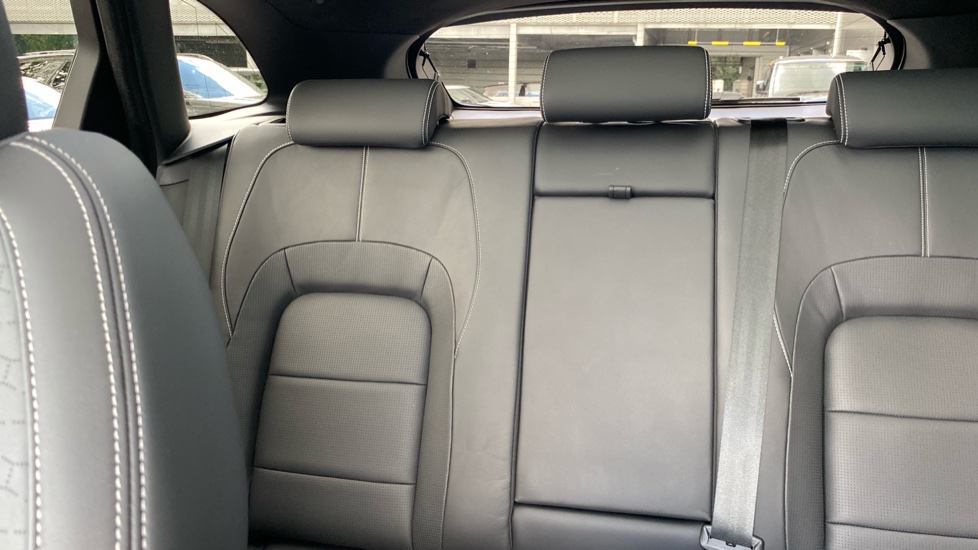 Jaguar F-Pace 2.0 D200 R-Dynamic HSE Black 5dr Auto AWD Diesel Estate - Image 15