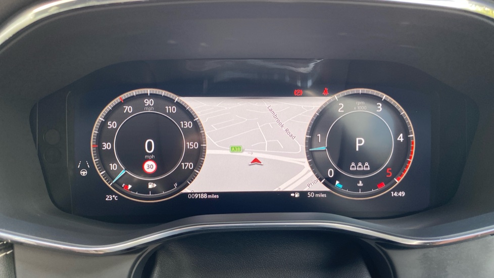 Jaguar F-Pace 2.0 D200 R-Dynamic HSE Black 5dr Auto AWD Diesel Estate - Image 18