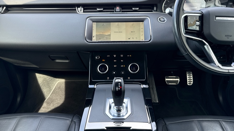 Land Rover Range Rover Evoque 1.5 P300e R-Dynamic S 5dr Auto Hatchback - Image 14