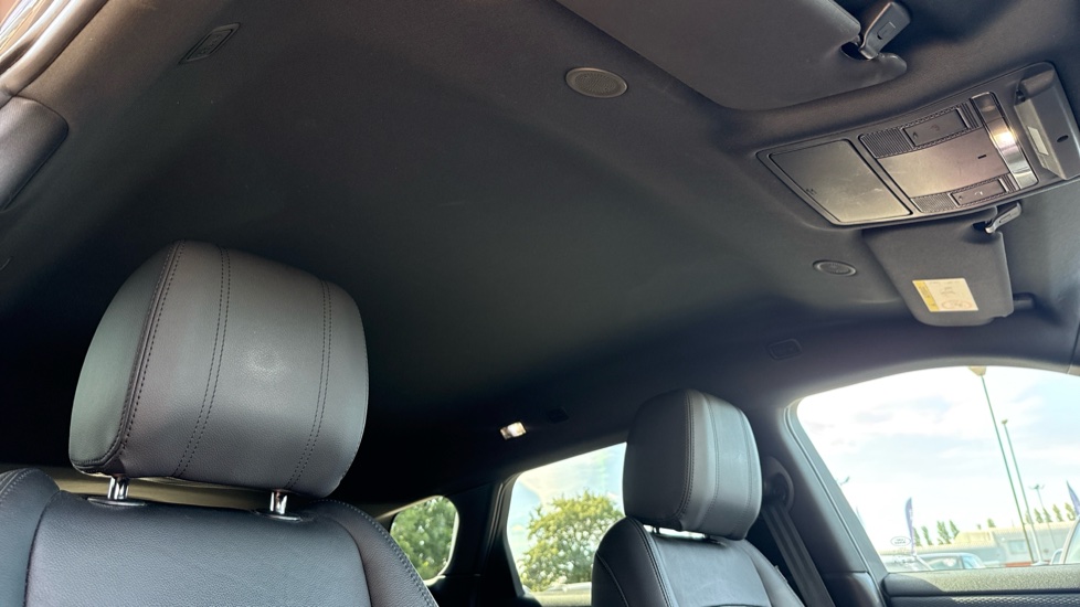 Land Rover Range Rover Evoque 1.5 P300e R-Dynamic S 5dr Auto Hatchback - Image 21