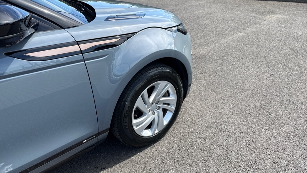 Land Rover Range Rover Evoque 1.5 P300e R-Dynamic S 5dr Auto Hatchback - Image 22