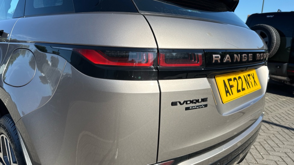 Land Rover Range Rover Evoque 1.5 P300e Autobiography 5dr Auto Hatchback - Image 19