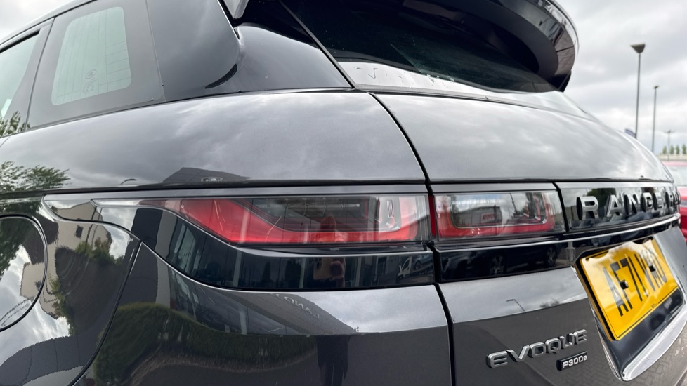 Land Rover Range Rover Evoque 1.5 P300e R-Dynamic S 5dr Auto Hatchback - Image 19