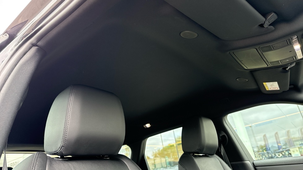 Land Rover Range Rover Evoque 1.5 P300e R-Dynamic S 5dr Auto Hatchback - Image 21