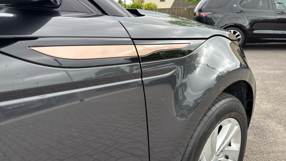 Land Rover Range Rover Evoque 1.5 P300e R-Dynamic S 5dr Auto Hatchback - Image 24