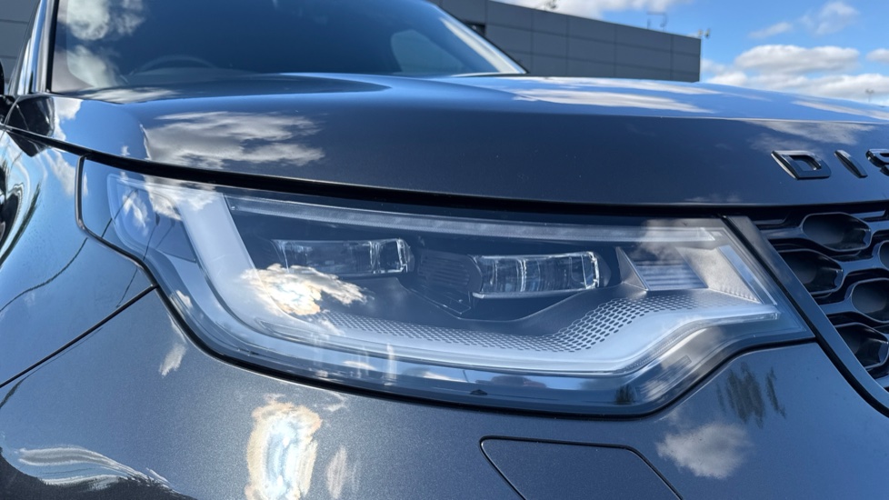 Land Rover Discovery Diesel 3.0 D300 Dynamic HSE Commercial Auto - Image 17