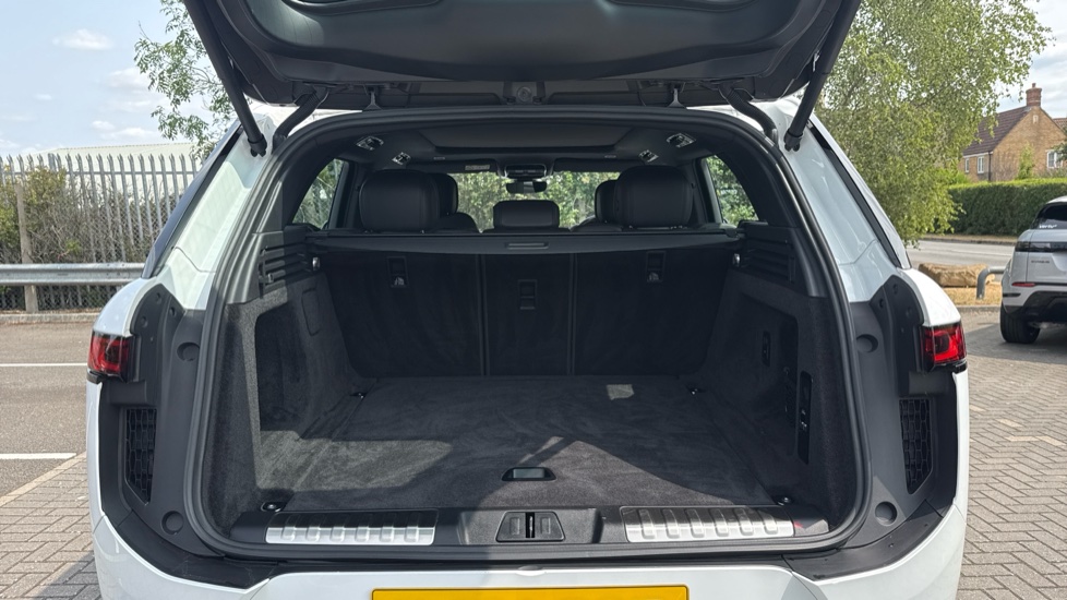 Land Rover Range Rover Sport 3.0 P460e Dynamic SE 5dr Auto Estate - Image 10