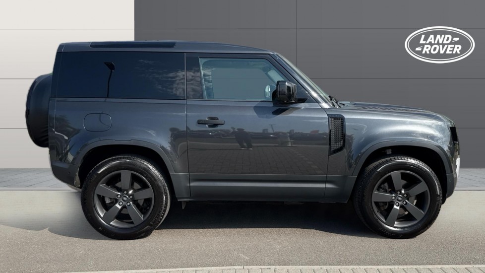 Land Rover Defender 90 Diesel 3.0 D250 Hard Top Auto - Image 5