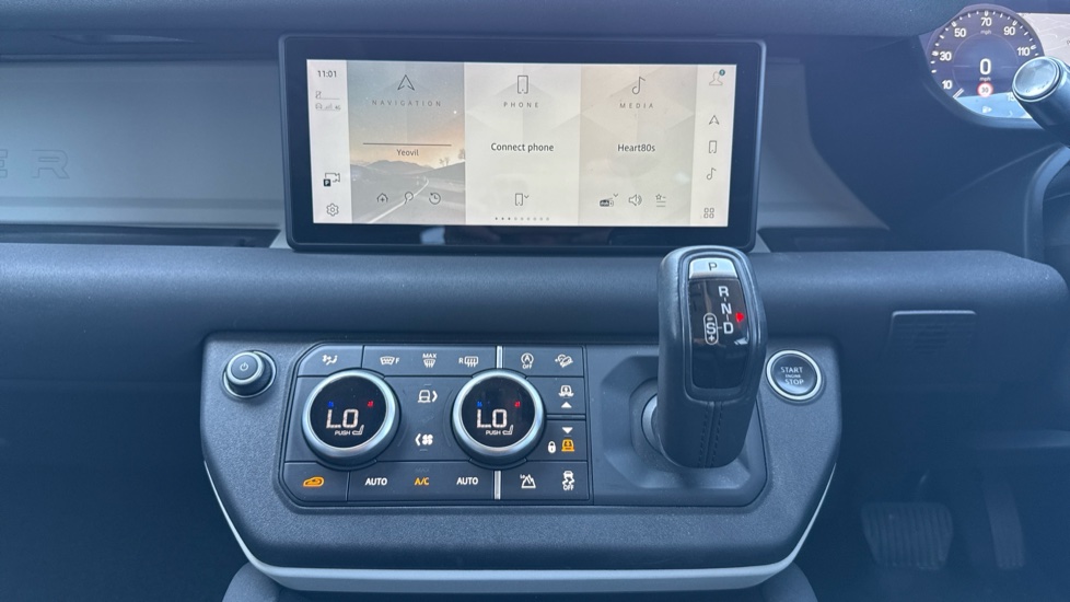 Land Rover Defender 2.0 D240 First Edition 110 5dr Auto Diesel Estate - Image 14
