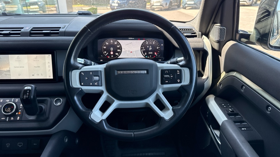 Land Rover Defender 2.0 D240 First Edition 110 5dr Auto Diesel Estate - Image 15