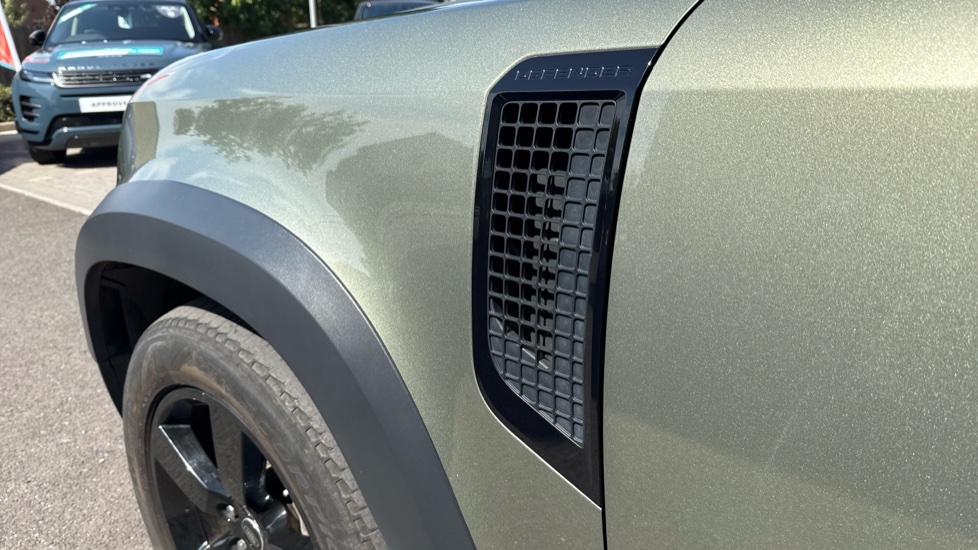Land Rover Defender 2.0 D240 First Edition 110 5dr Auto Diesel Estate - Image 20