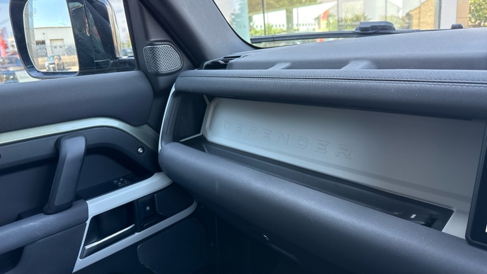 Land Rover Defender 2.0 D240 First Edition 110 5dr Auto Diesel Estate - Image 26