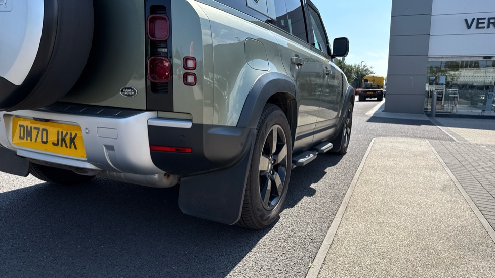 Land Rover Defender 2.0 D240 First Edition 110 5dr Auto Diesel Estate - Image 46