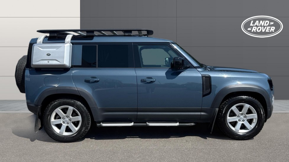 Land Rover Defender 3.0 D250 HSE 110 5dr Auto Diesel Estate - Image 5