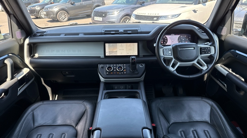Land Rover Defender 3.0 D250 HSE 110 5dr Auto Diesel Estate - Image 9