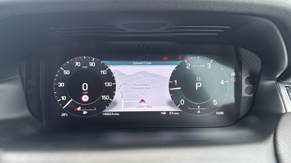 Land Rover Discovery Sport 2.0 D200 R-Dynamic SE 5dr Auto Diesel Station Wagon - Image 16
