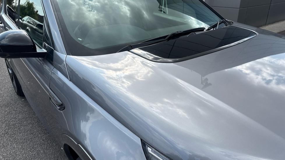 Land Rover Discovery Sport 2.0 D200 R-Dynamic SE 5dr Auto Diesel Station Wagon - Image 23