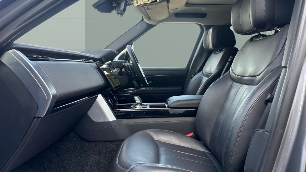 Land Rover Range Rover 3.0 D350 Autobiography 4dr Auto Diesel Estate - Image 3