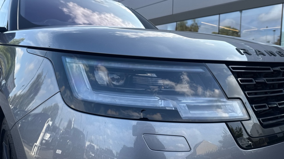 Land Rover Range Rover 3.0 D350 Autobiography 4dr Auto Diesel Estate - Image 17