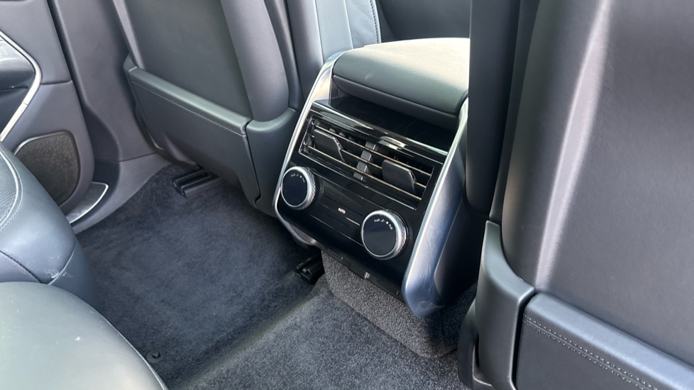 Land Rover Range Rover 3.0 D350 Autobiography 4dr Auto Diesel Estate - Image 18