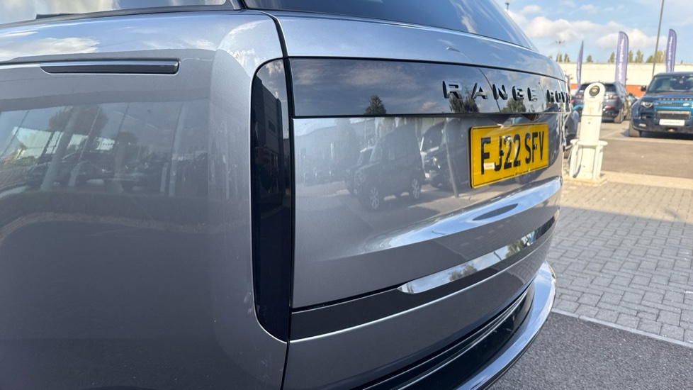 Land Rover Range Rover 3.0 D350 Autobiography 4dr Auto Diesel Estate - Image 19