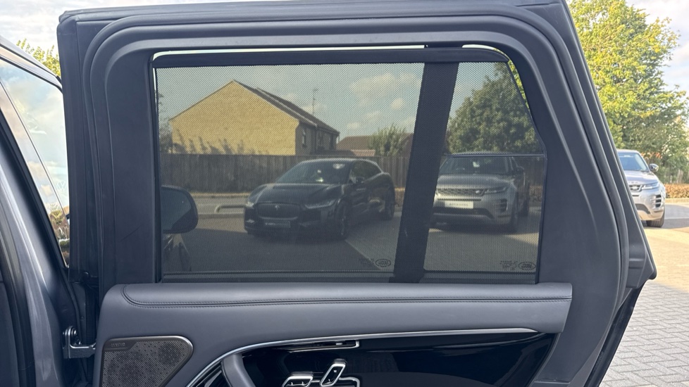 Land Rover Range Rover 3.0 D350 Autobiography 4dr Auto Diesel Estate - Image 36