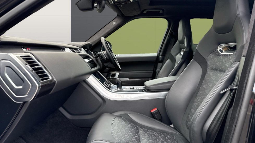 Land Rover Range Rover Sport 5.0 P575 S/C SVR Carbon Edition 5dr Auto Petrol Estate - Image 3