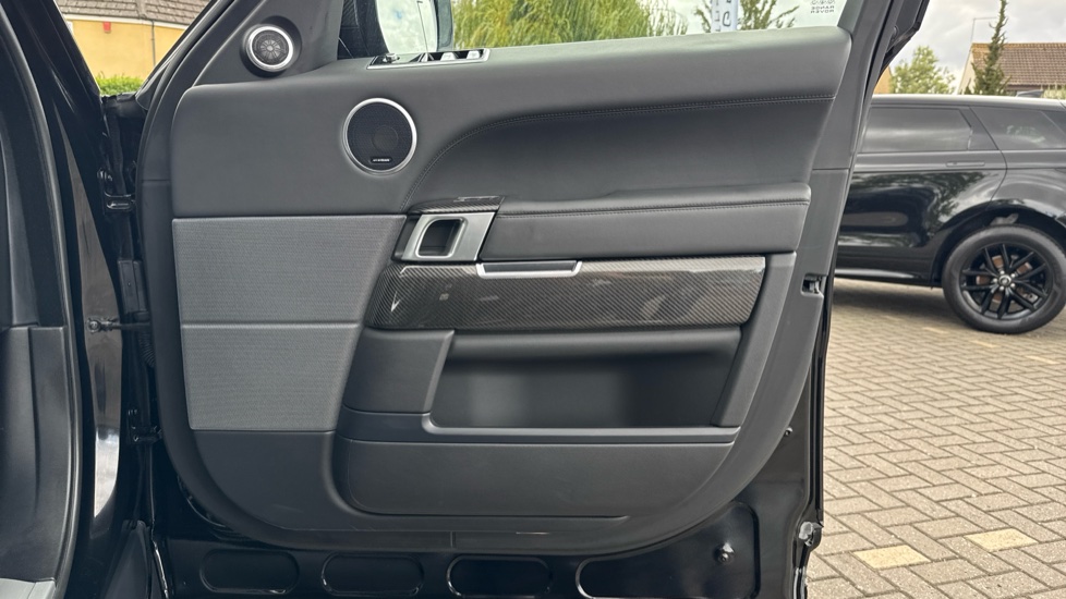 Land Rover Range Rover Sport 5.0 P575 S/C SVR Carbon Edition 5dr Auto Petrol Estate - Image 29