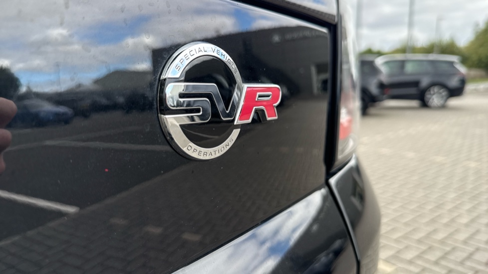 Land Rover Range Rover Sport 5.0 P575 S/C SVR Carbon Edition 5dr Auto Petrol Estate - Image 35