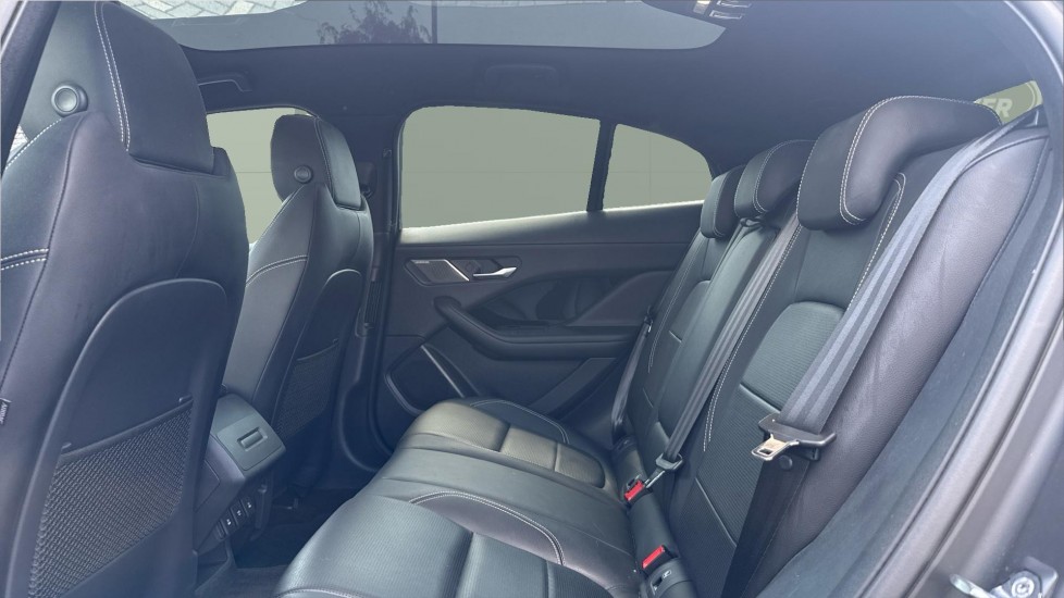 Jaguar I-Pace 294kW EV400 SE 90kWh 5dr Auto Electric Estate - Image 4