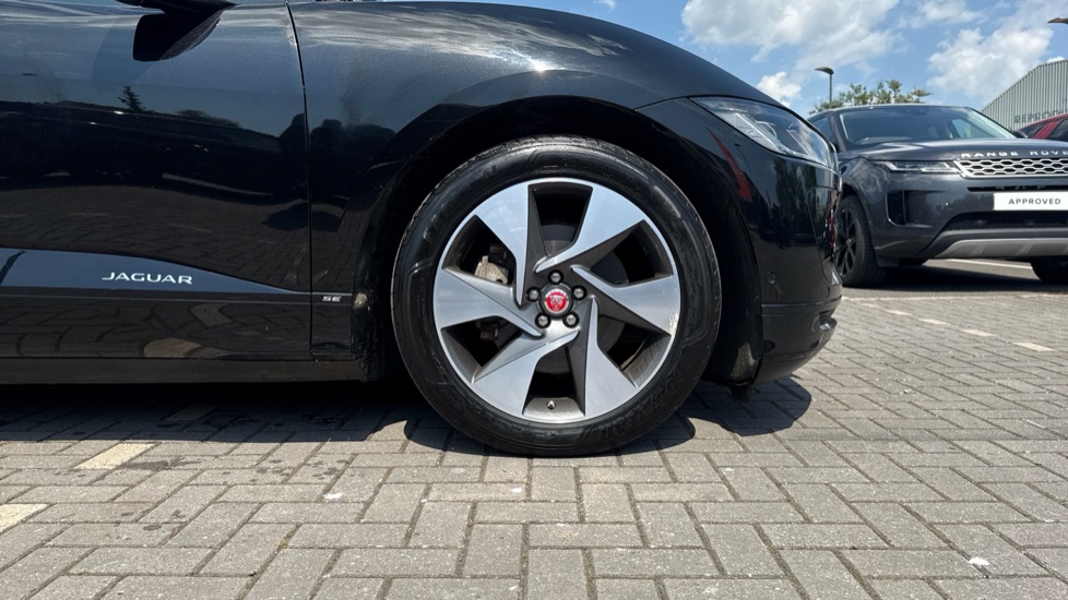 Jaguar I-Pace 294kW EV400 SE 90kWh 5dr Auto Electric Estate - Image 8