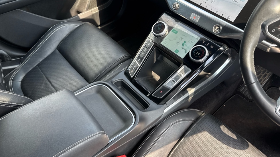 Jaguar I-Pace 294kW EV400 SE 90kWh 5dr Auto Electric Estate - Image 13