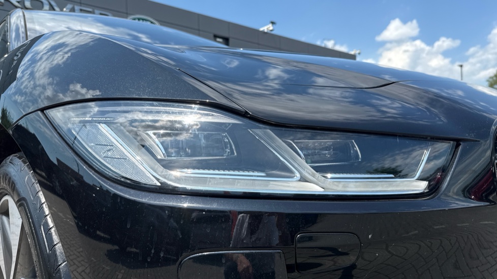 Jaguar I-Pace 294kW EV400 SE 90kWh 5dr Auto Electric Estate - Image 17