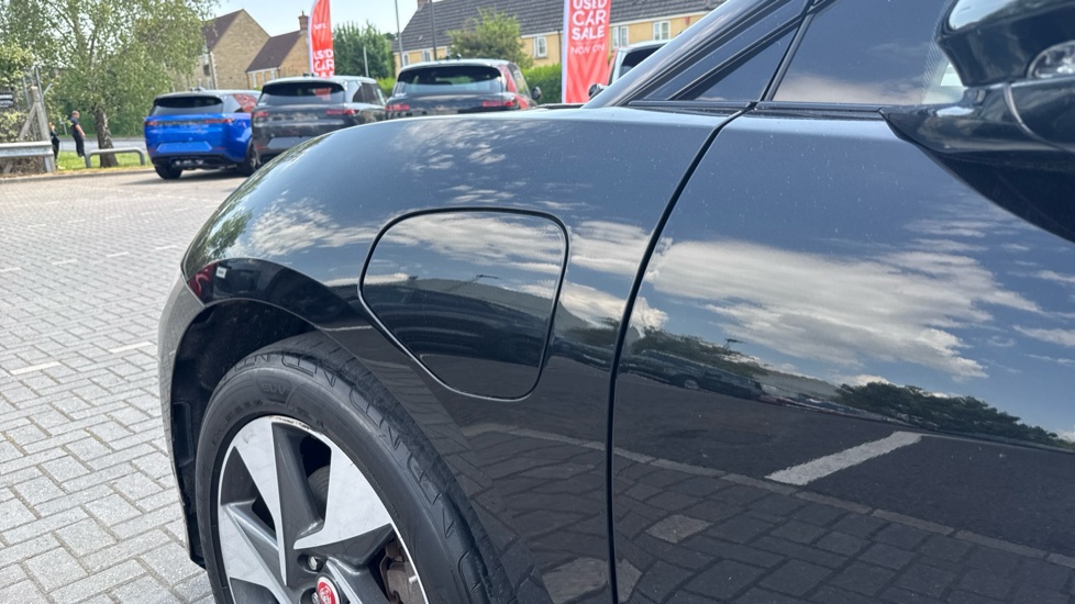 Jaguar I-Pace 294kW EV400 SE 90kWh 5dr Auto Electric Estate - Image 20