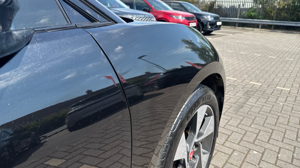 Jaguar I-Pace 294kW EV400 SE 90kWh 5dr Auto Electric Estate - Image 24