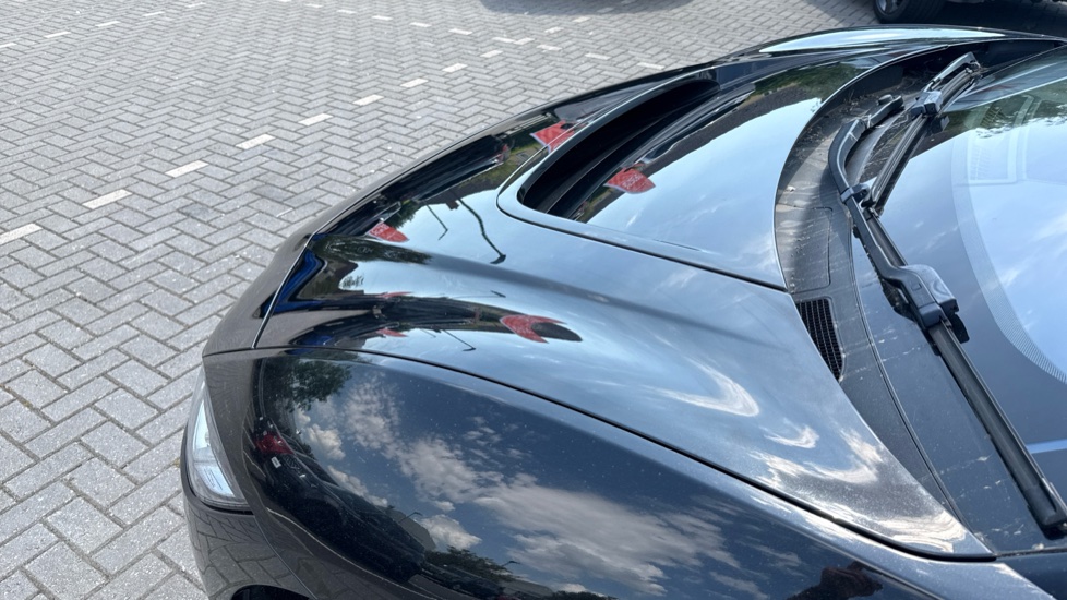 Jaguar I-Pace 294kW EV400 SE 90kWh 5dr Auto Electric Estate - Image 25
